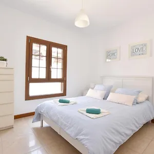 https://lighthouse-villa-private-pool-bbq-area.in-canary-islands.com