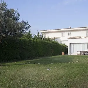 https://casa-con-encanto-y-jardin-amplio-en-cadaques.catalonia-hotels.com